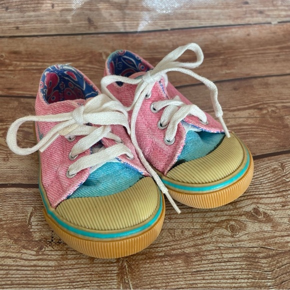 Weebok toddler girl sneakers size 4 - Picture 2 of 14